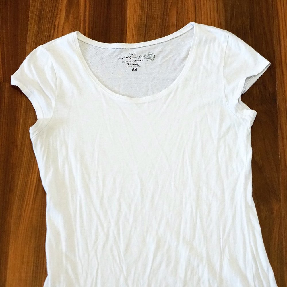 white t-shirt
